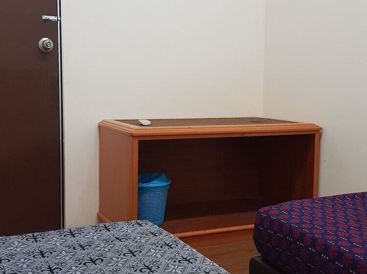اتاق استاندارد با سرویس بهداشتی مشترک, Meera Heritage Motel