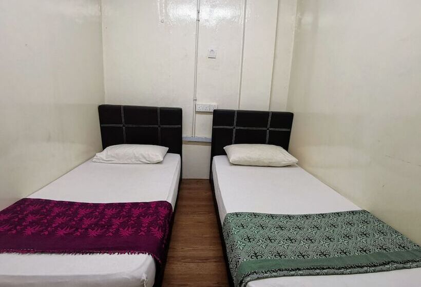 اتاق استاندارد با سرویس بهداشتی مشترک, Meera Heritage Motel
