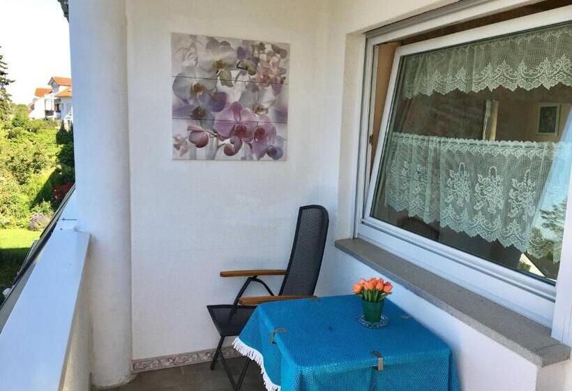 Номер Стандарт с Балконом, Gästehaus Am Lindenweg