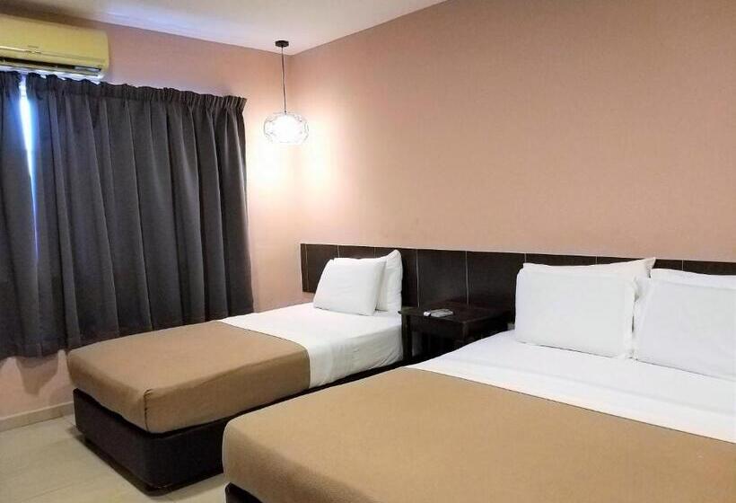Quarto Triplo Estandar, Jelai Mentakab