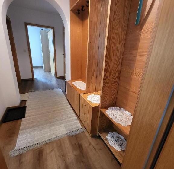 Apartamento 1 Dormitório com Terraço, Landhaus Weiß