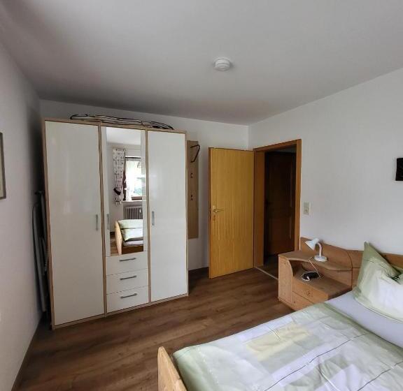 Apartamento 1 Dormitório com Terraço, Landhaus Weiß