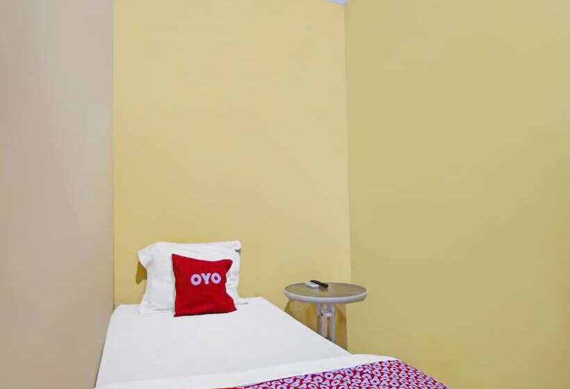 اتاق استاندارد یک نفره, Oyo 990 Stadion Residence