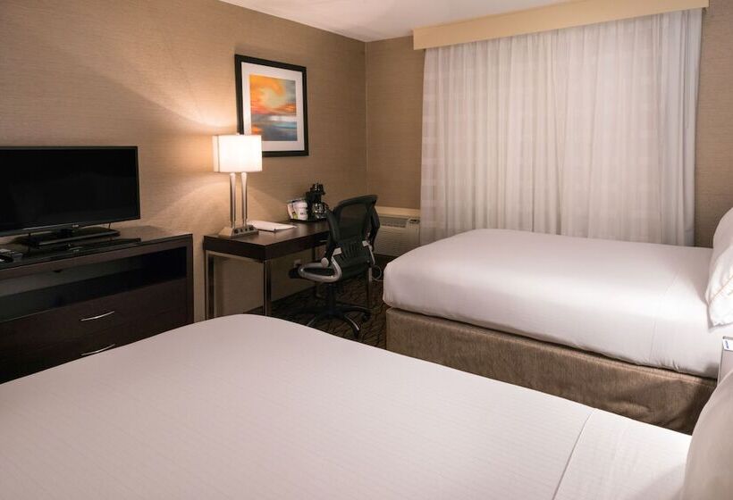 Номер Стандарт 2 Двуспальные Кровати, Holiday Inn Express & Suites Pasadena   Los Angeles, An Ihg