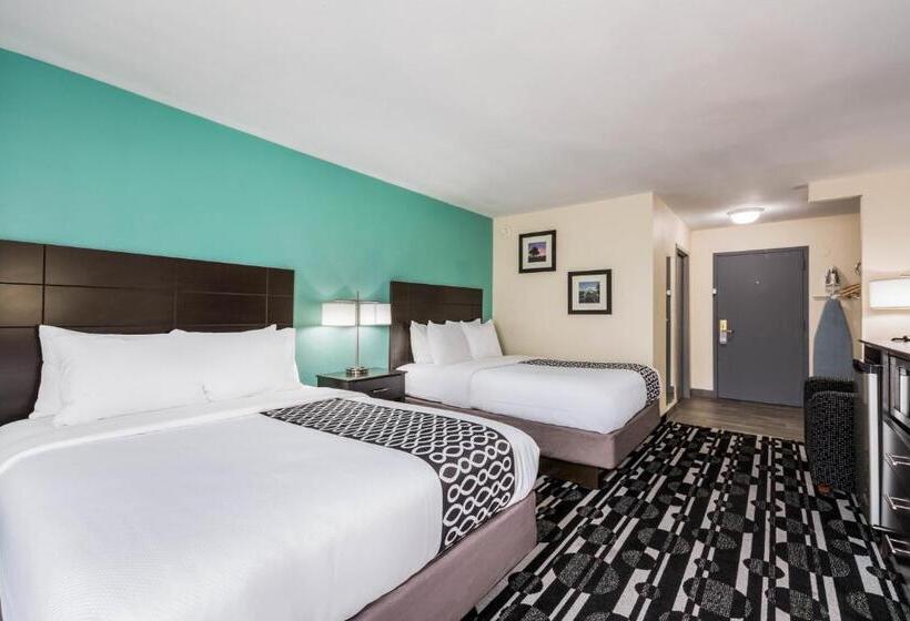 Номер Стандарт, Bricktown Hotel & Extended Stay