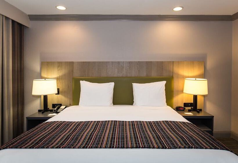 Номер Премиум, Country Inn & Suites By Radisson, Metairie New Orleans , La