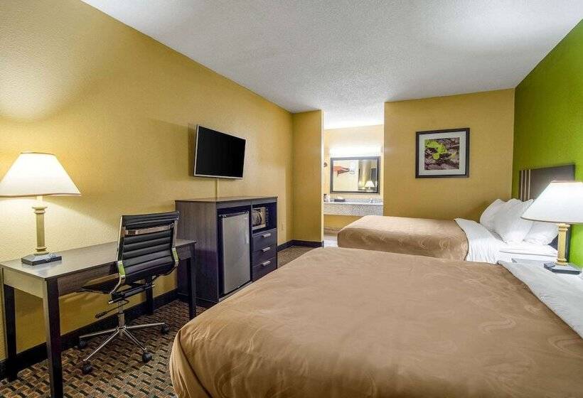 带2个双人床的标准工作室, Quality Inn West Columbia  Cayce