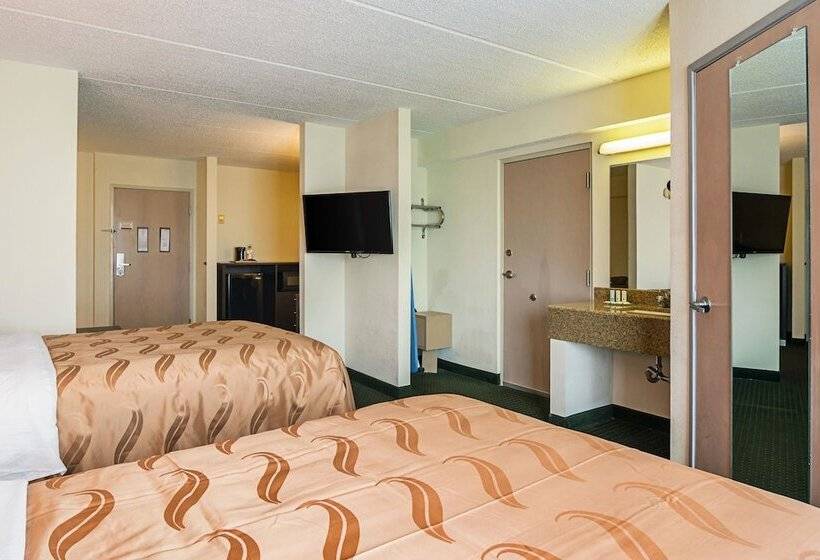 스위트, Quality Suites Atlanta Airport East