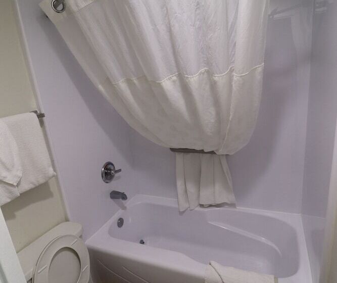 Quarto Estandar 2 Camas Casal, Ramada By Wyndham San Diego Airport