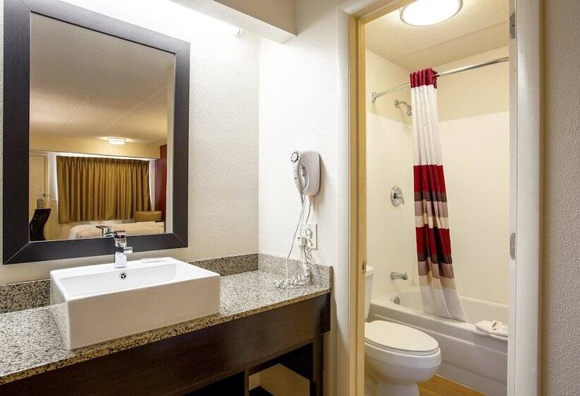 اتاق لوکس, Red Roof Inn Plus+ Wilmington   Newark