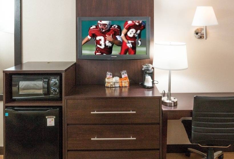اتاق لوکس, Red Roof Inn Plus+ Wilmington   Newark