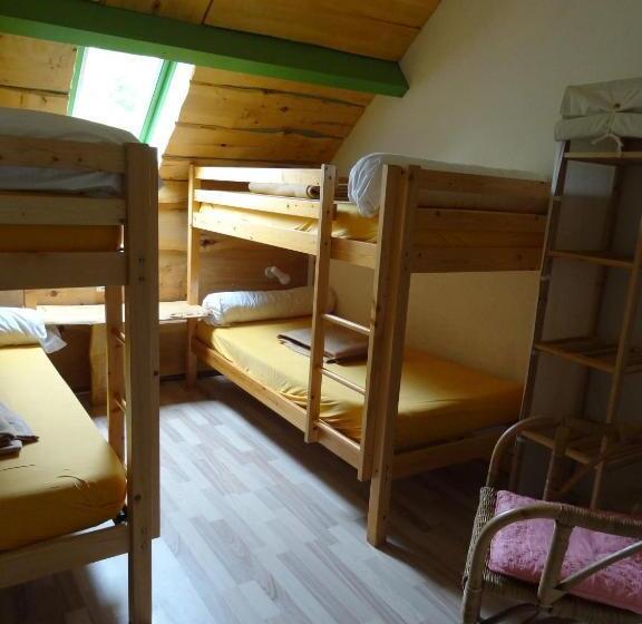 Кровать в Общей Комнате, Auberge La Soulan