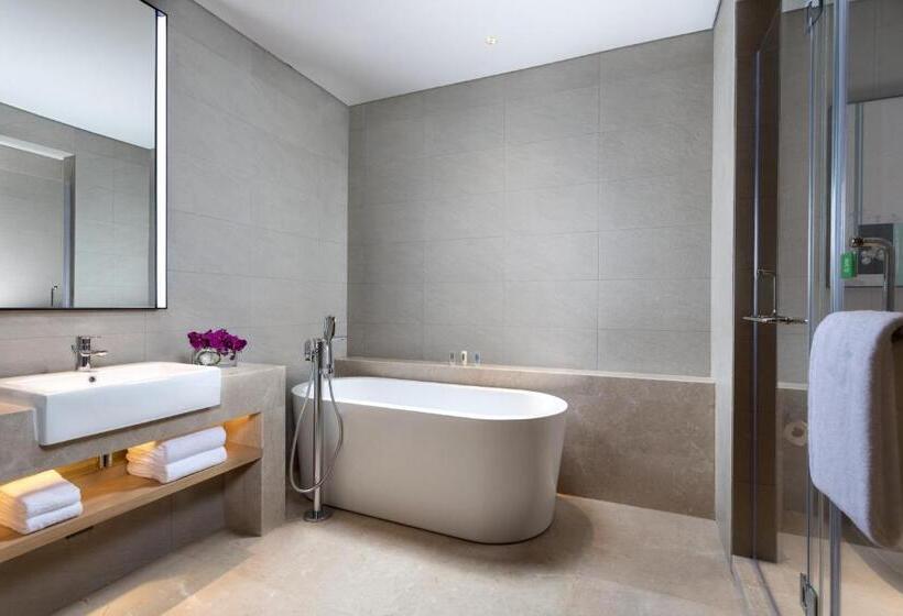 سوییت لوکس, Holiday Inn Guiyang City Center, An Ihg