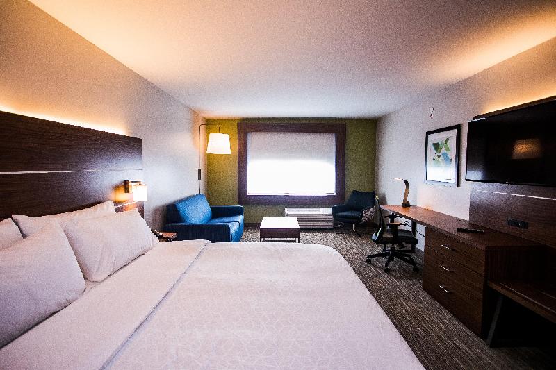 Люкс Кровать Кинг, Holiday Inn Express & Suites Rehoboth Beach, An Ihg
