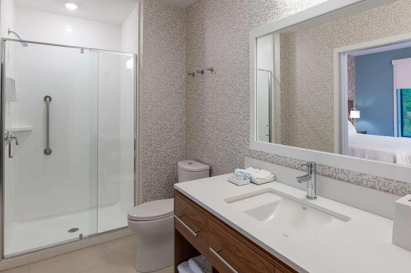 Люкс Кровать Кинг, Home2 Suites Raynham/taunton, Ma