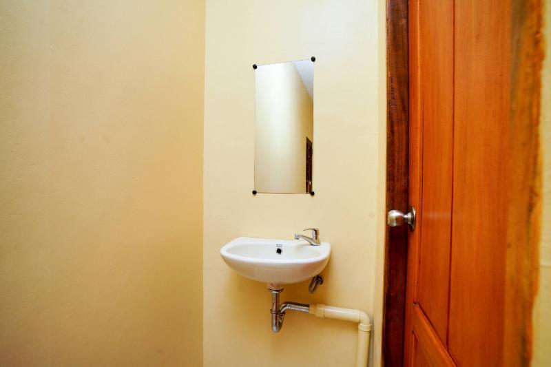 Quarto Estandar, Oyo 2656 Az Zahra Residence Syariah