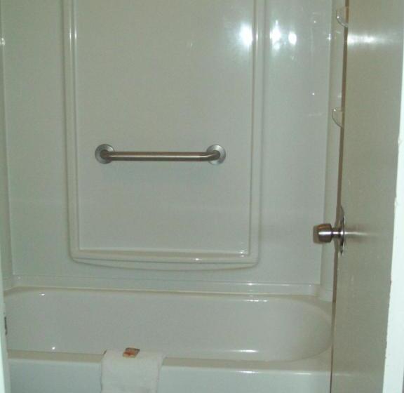 חדר סטנדרט, Relax Inn Savannah