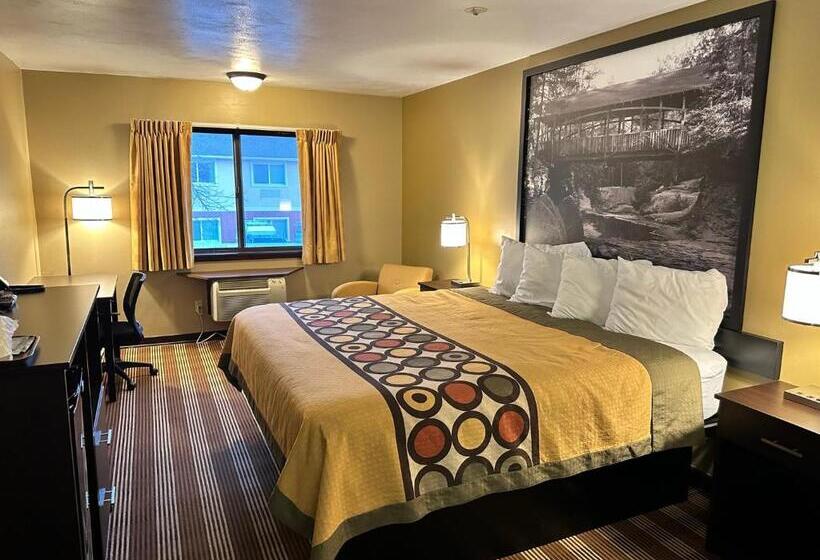 标准间, Super 8 By Wyndham Eau Claire Wi
