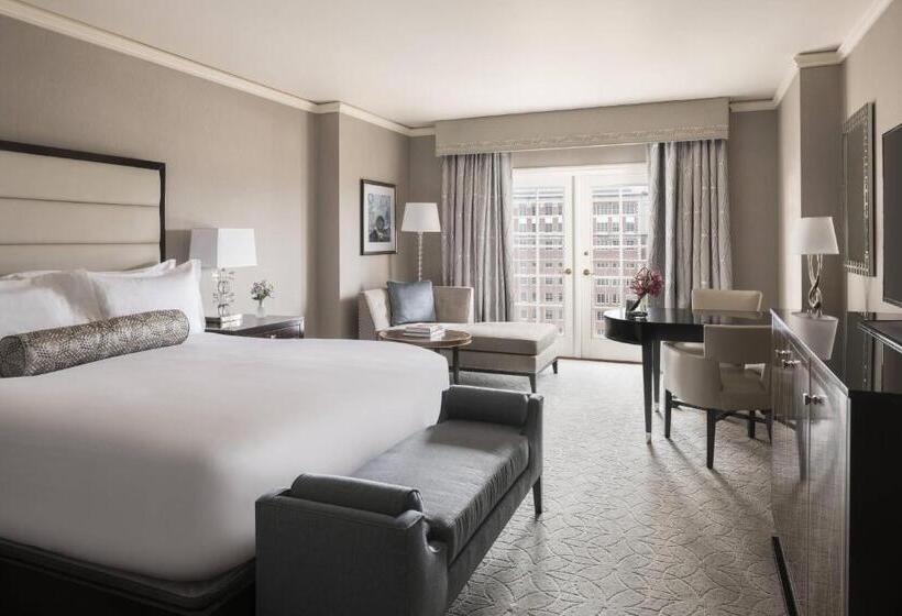 Номер Премиум, The Ritzcarlton, St. Louis