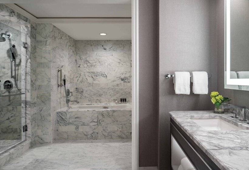 Номер Клуб, The Ritzcarlton, St. Louis