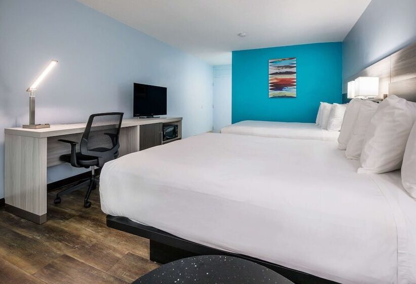 Номер Стандарт 2 Двуспальные Кровати, Rodeway Inn