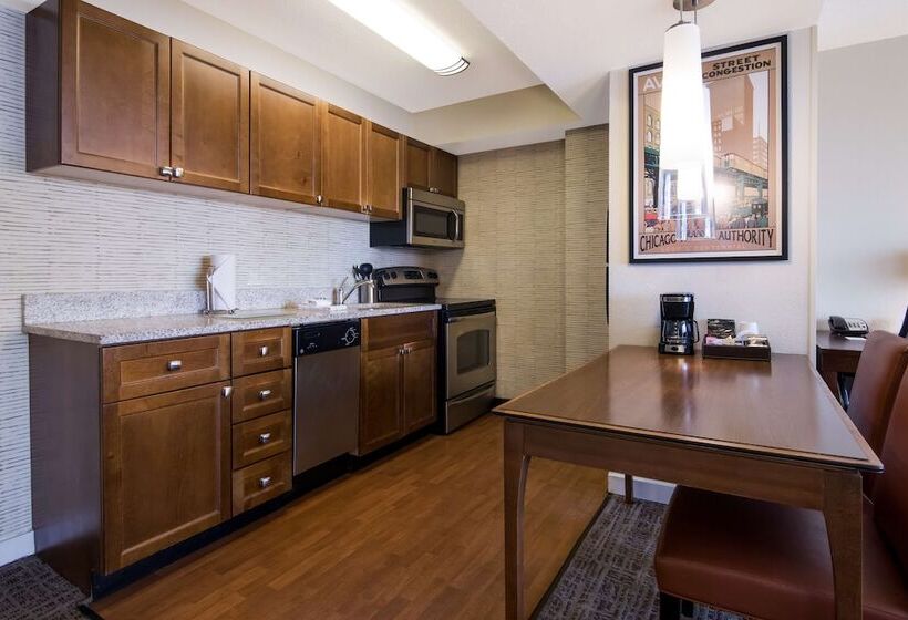 Suite Aangepast voor Gehandicapten, Sonesta Es Suites Chicago Downtown Magnificent Mile  Medical