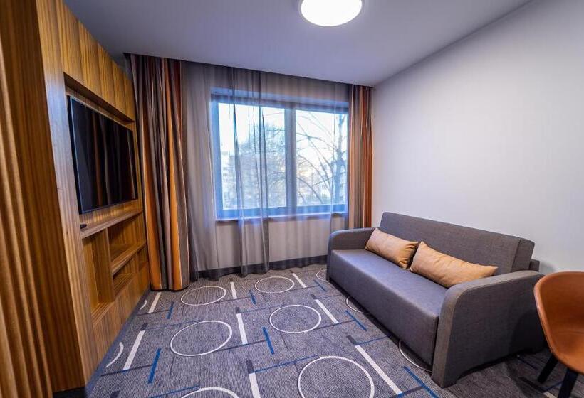 استودیوی استاندارد, Hestia Hotel Kentmanni