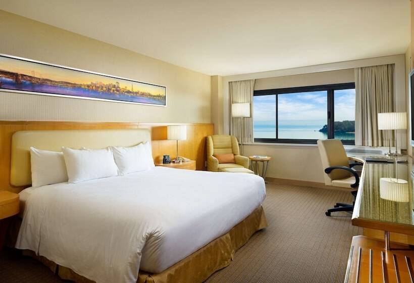 스위트 킹사이즈 침대, Hilton San Francisco Airport Bayfront