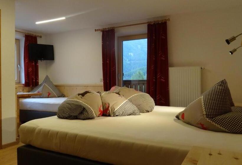 اتاق استاندارد سه نفره, Pension Waldesruh