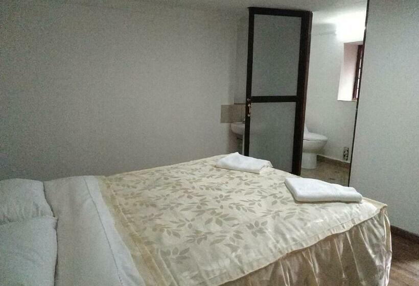 Quarto Estandar Individual, Anais Y Nicolas Hostel