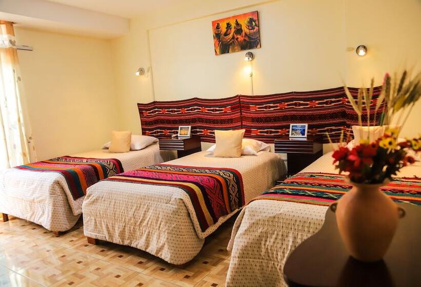 غرفة قياسية ثلاثية, Hostal Dreams House