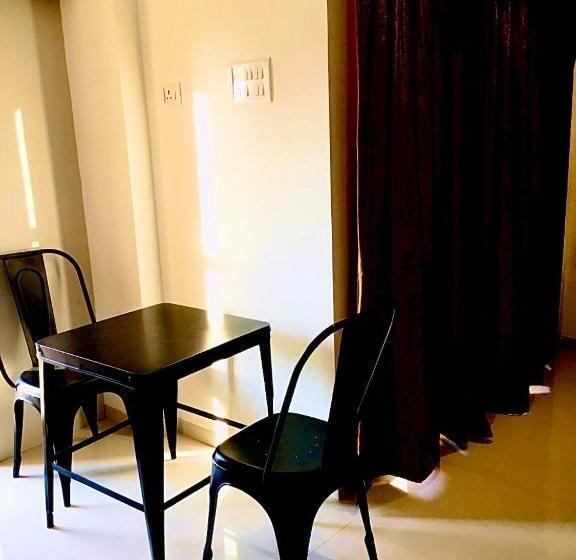 家庭套房, Kesinovo Suites