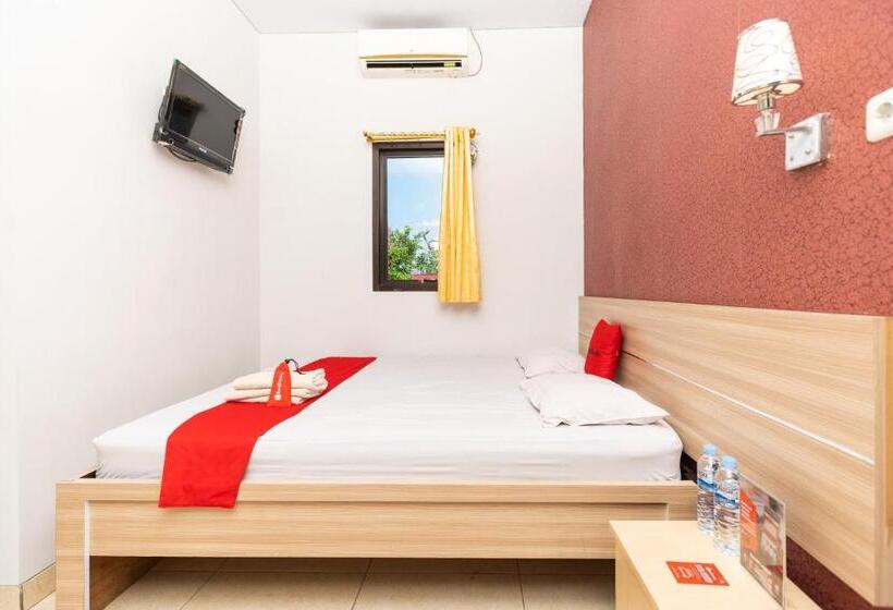 Номер Стандарт, Reddoorz Plus @ Jalan Pumorow Manado