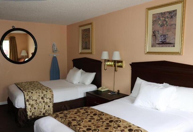 带2个双人床的标准工作室, American Elite Inn