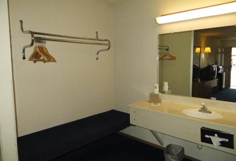 장애인을 위한 스탠다드 룸, Super 8 By Wyndham Susanville