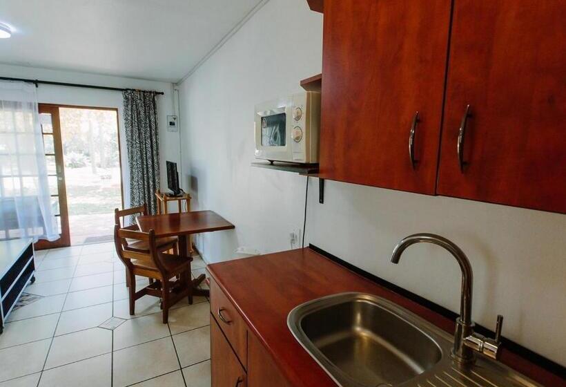 디럭스 룸, Golden Candle Guest House