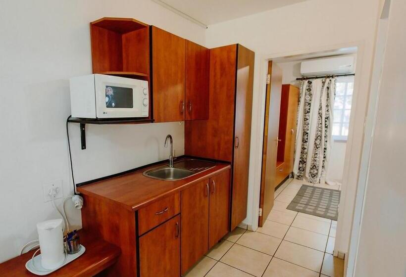 디럭스 룸, Golden Candle Guest House