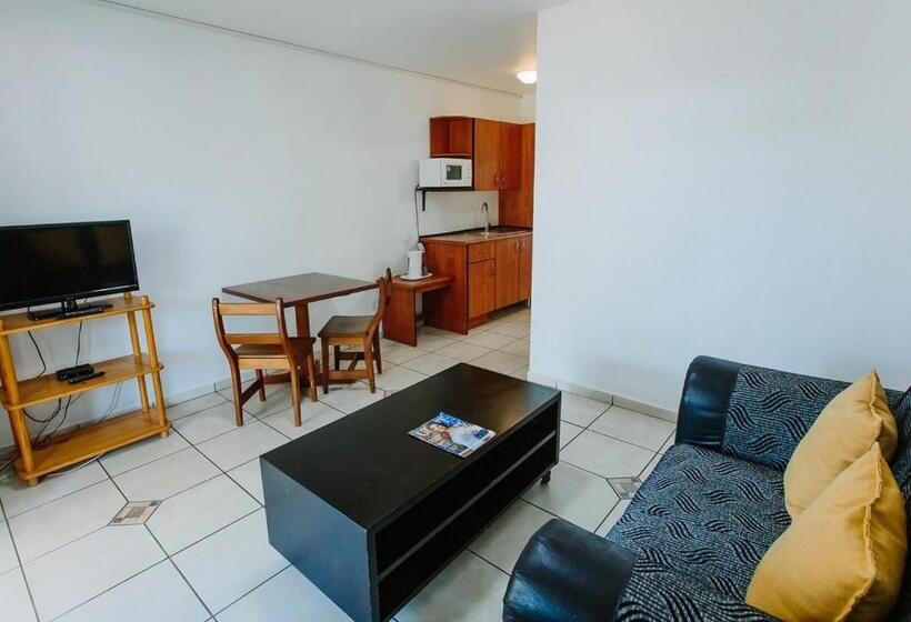 Номер Deluxe, Golden Candle Guest House