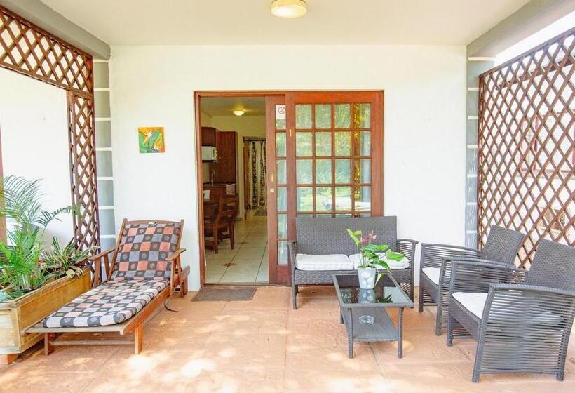 Номер Deluxe, Golden Candle Guest House