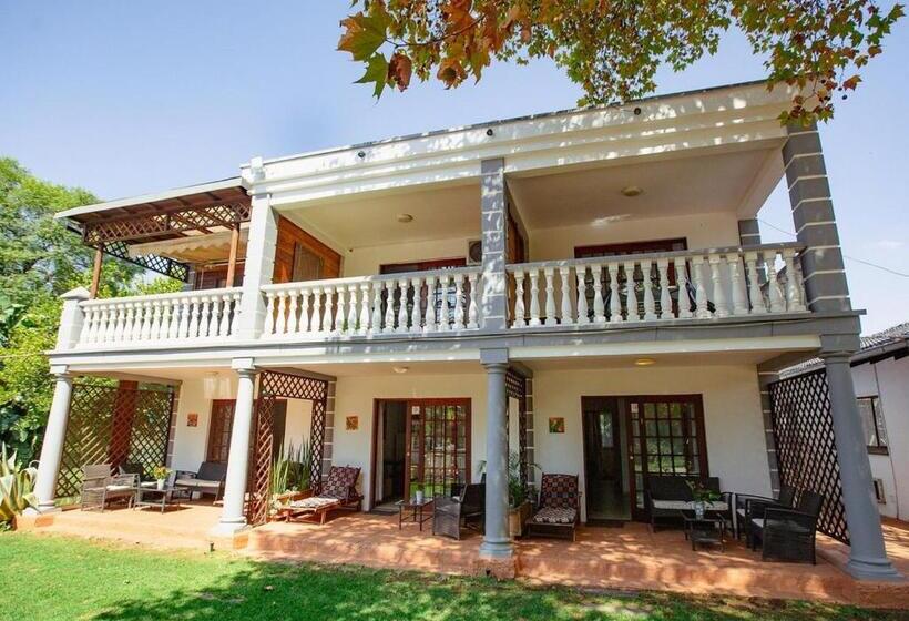 Номер Deluxe, Golden Candle Guest House
