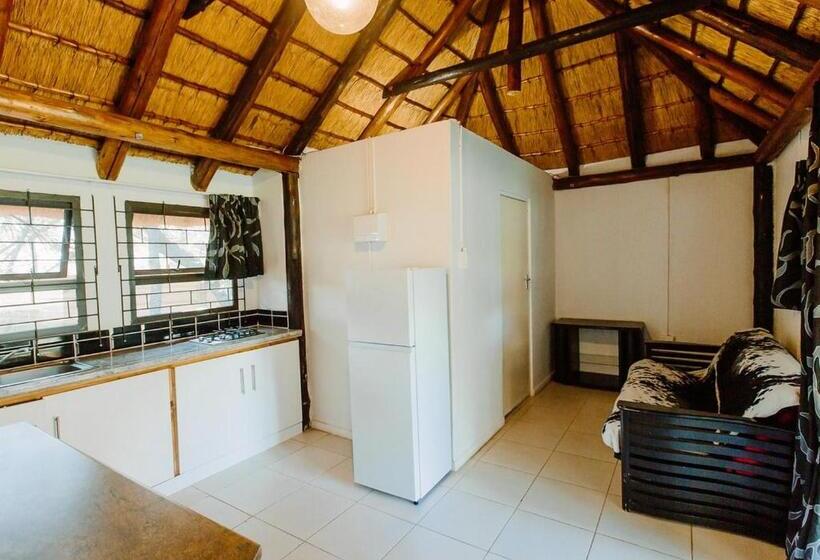 Бунгало Стандарт Вид на Сад, Golden Candle Guest House