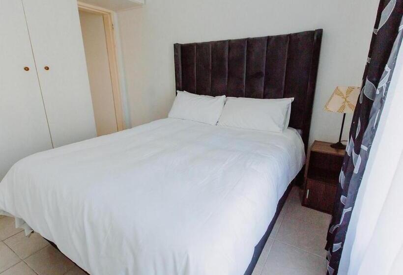 Апартаменты 1 Спальня Вид на Сад, Golden Candle Guest House