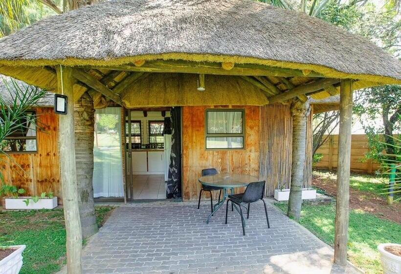 스탠다드 방갈로 정원 전망, Golden Candle Guest House