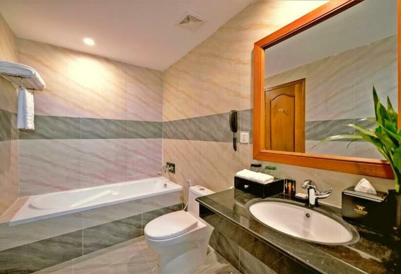 Номер Deluxe Кровать Кинг, Poulo Wai Hotel & Apartment