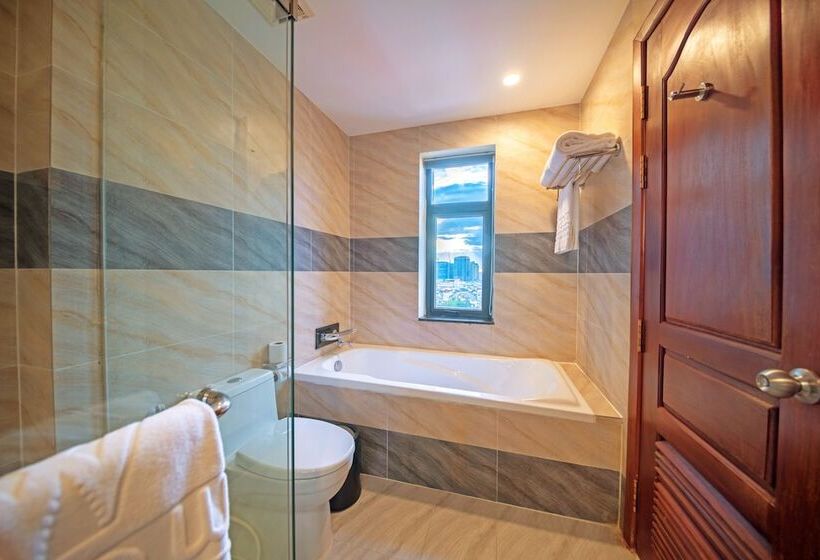 Президентский Люкс, Poulo Wai Hotel & Apartment
