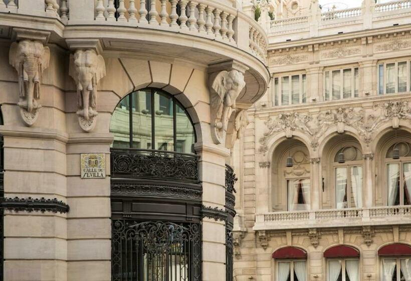 Superior Interior Room, Four Seasons Hotel Madrid