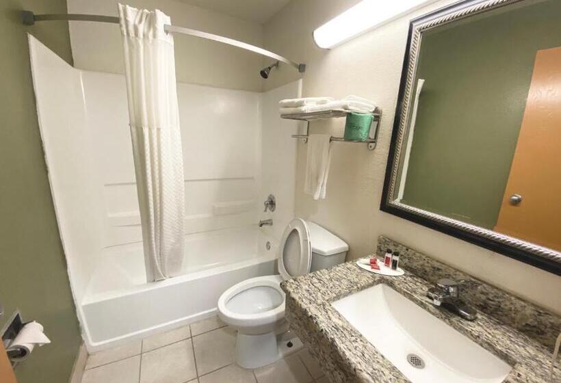 Стандартный Номер Кровать Кинг, Super 8 By Wyndham Newport News/jefferson Ave