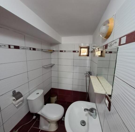 اتاق استاندارد سه نفره, Guest House Argjiro Castle