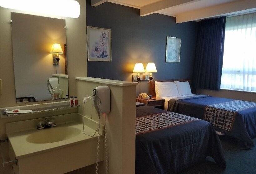 Номер Стандарт 2 Двуспальные Кровати, Travelodge By Wyndham Lake George Ny
