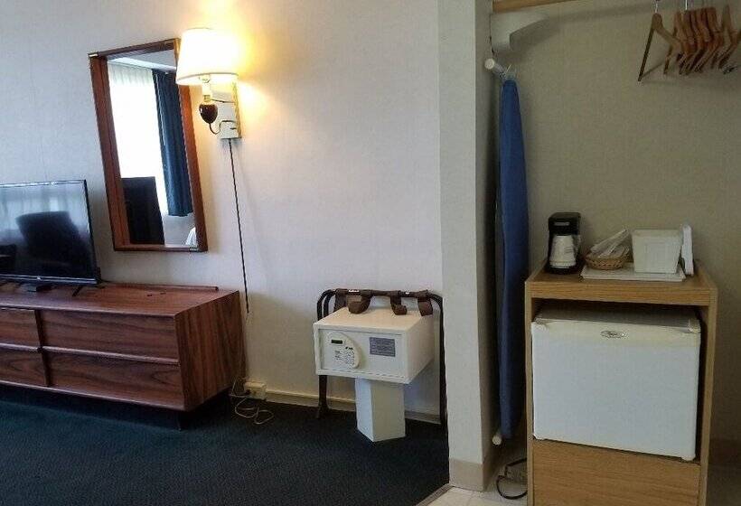 Люкс, Travelodge By Wyndham Lake George Ny
